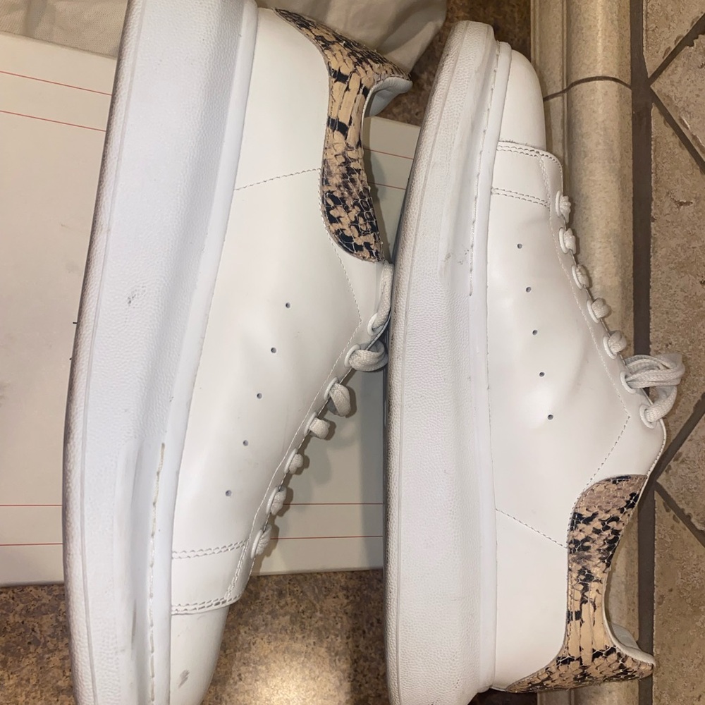 Men’s white Alexzander McQueen platform sneakers. Men’s size 11